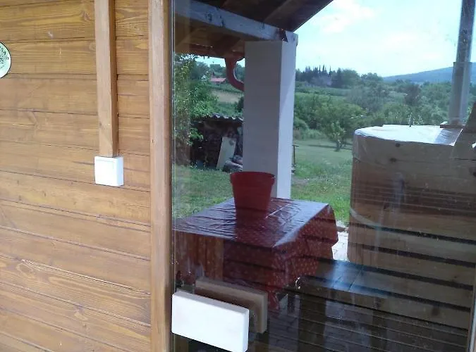 בית נופש Casa Beata Lesencetomaj