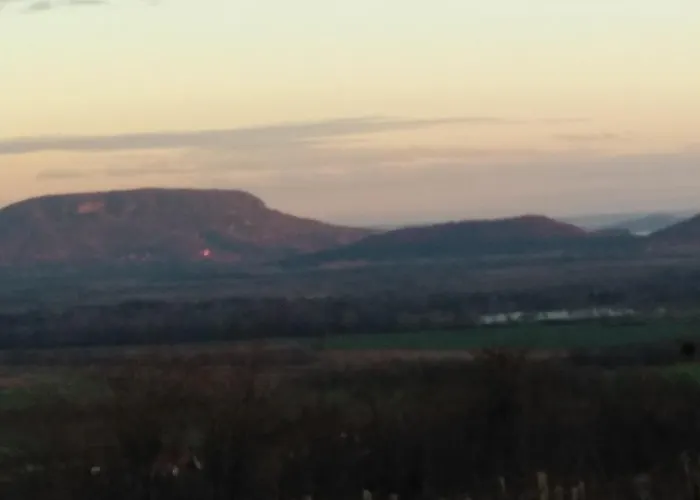 בית נופש Casa Beata Lesencetomaj